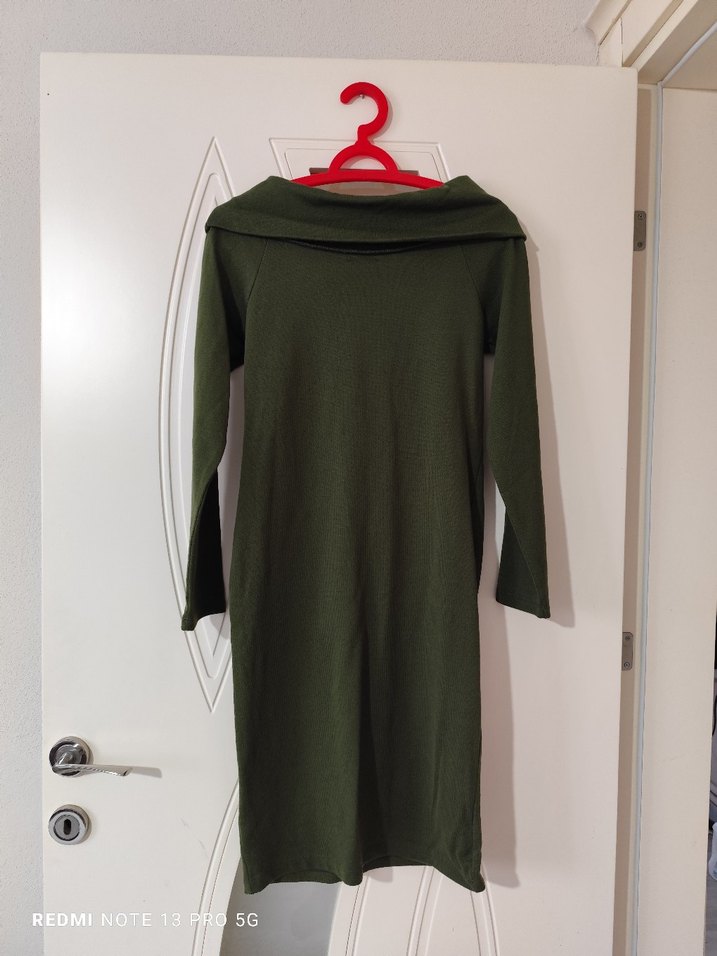 Uzun Kollu, Yüksek Yakalı Yeşil Örme Elbise - Görsel 2