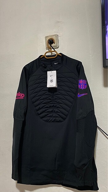 Nike Barcelona Therma Fit Antrenman Ceketi/Montu