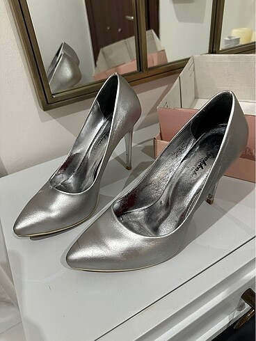 Gri stiletto - Görsel 5