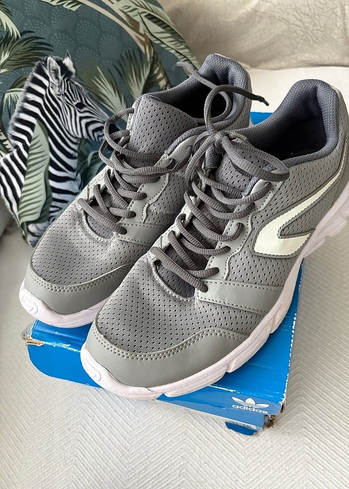 Decathlon spor ayakkabı - Görsel 2