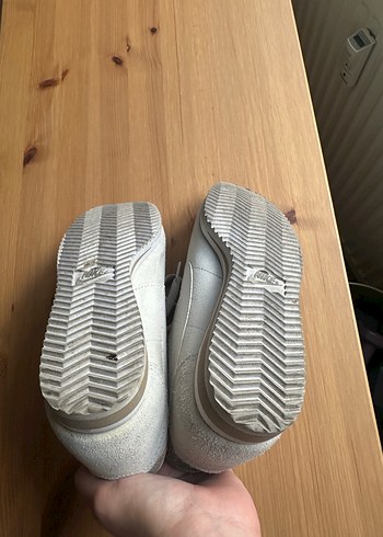 37,5 Beden ten rengi Renk Nike Kadın Gri Süet Spor Ayakkabı