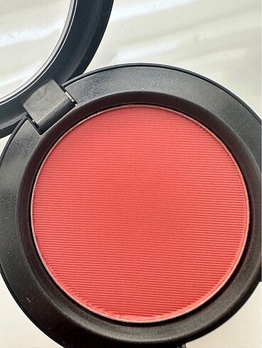 MAC Mac burnt Pepper allık