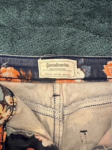 Stradivarius Mini şort