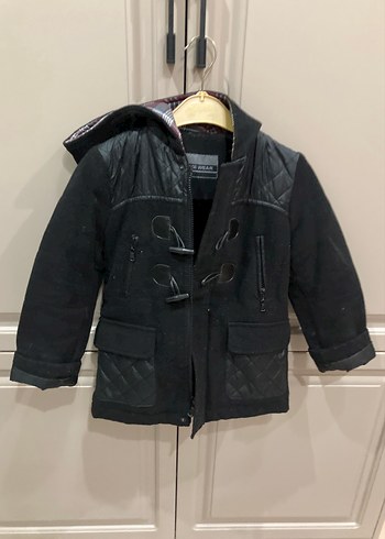 Erkek Çocuk Siyah Kapüşonlu Kemerli Mont - Görsel 3