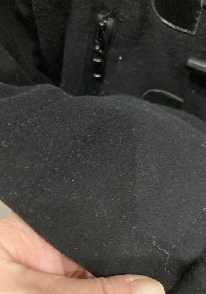 Erkek Çocuk Siyah Kapüşonlu Kemerli Mont - Görsel 5