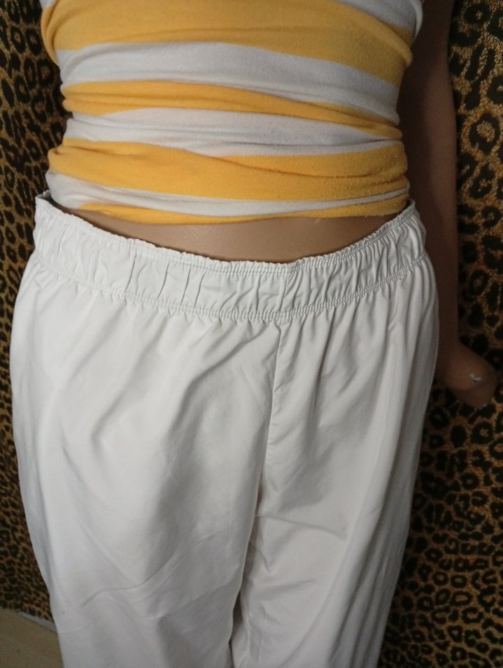 Adidas Beyaz Rahat Kesim Midi Kadın Pantolon - Görsel 3