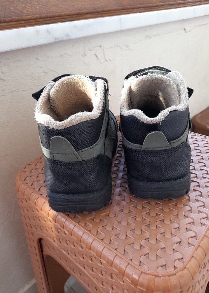 Erkek çocuk bot - Görsel 3