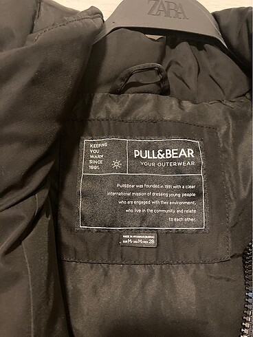 m Beden siyah Renk Pull&Bear Kalın Şişme Mont