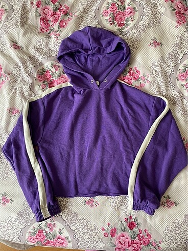 Bershka Crop Sweatshirt