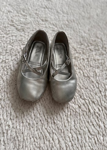 Zara 23 numara kız bebek gümüş babet - Görsel 2