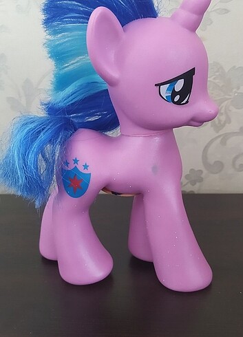 Oyuncak pony, büyük boy.