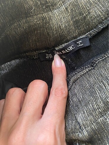 xs Beden Zara parlak pantolon