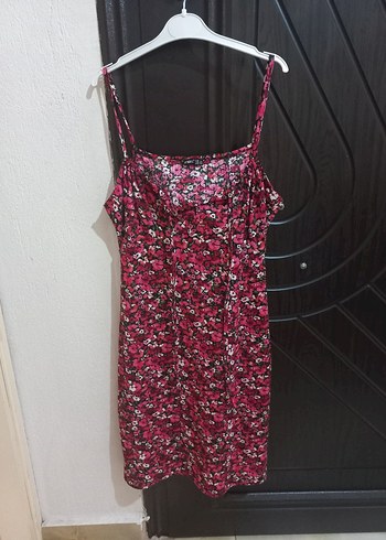 Kolsuz V Yaka Kırmızı Midi Elbise hepsi 200 tl - Görsel 10