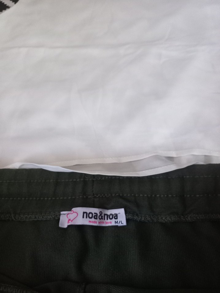 Kolsuz V Yaka Kırmızı Midi Elbise hepsi 200 tl - Görsel 5