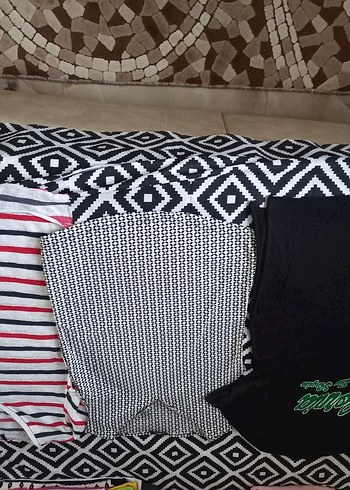 Kısa Kollu Kırmızı Desenli Kadın Pijama Takımı hepsi 120 tl - Görsel 4