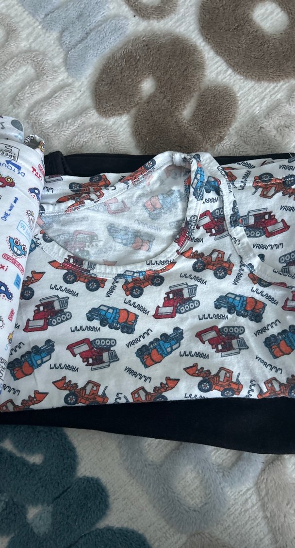 Renkli 4 yas atlet - Görsel 3