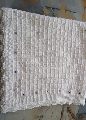 İşlemeli Beyaz Örgü Bebek Battaniyesi ( 82cm x 84cm ) - Görsel 7