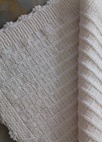 İşlemeli Beyaz Örgü Bebek Battaniyesi ( 82cm x 84cm ) - Görsel 6