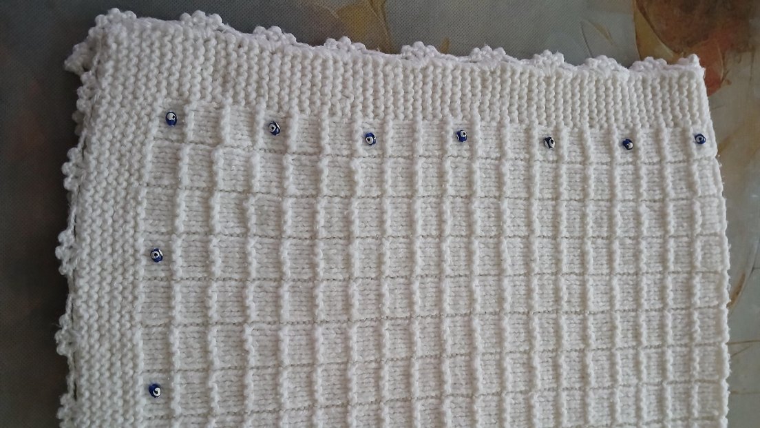 İşlemeli Beyaz Örgü Bebek Battaniyesi ( 82cm x 84cm ) - Görsel 4