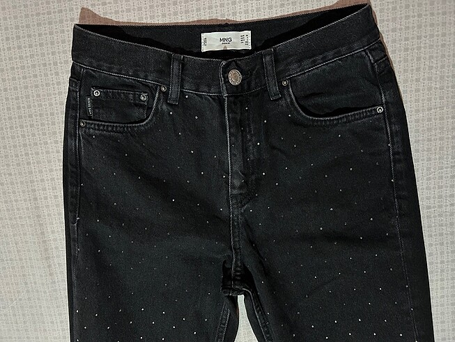 Mango Taşlı Jean