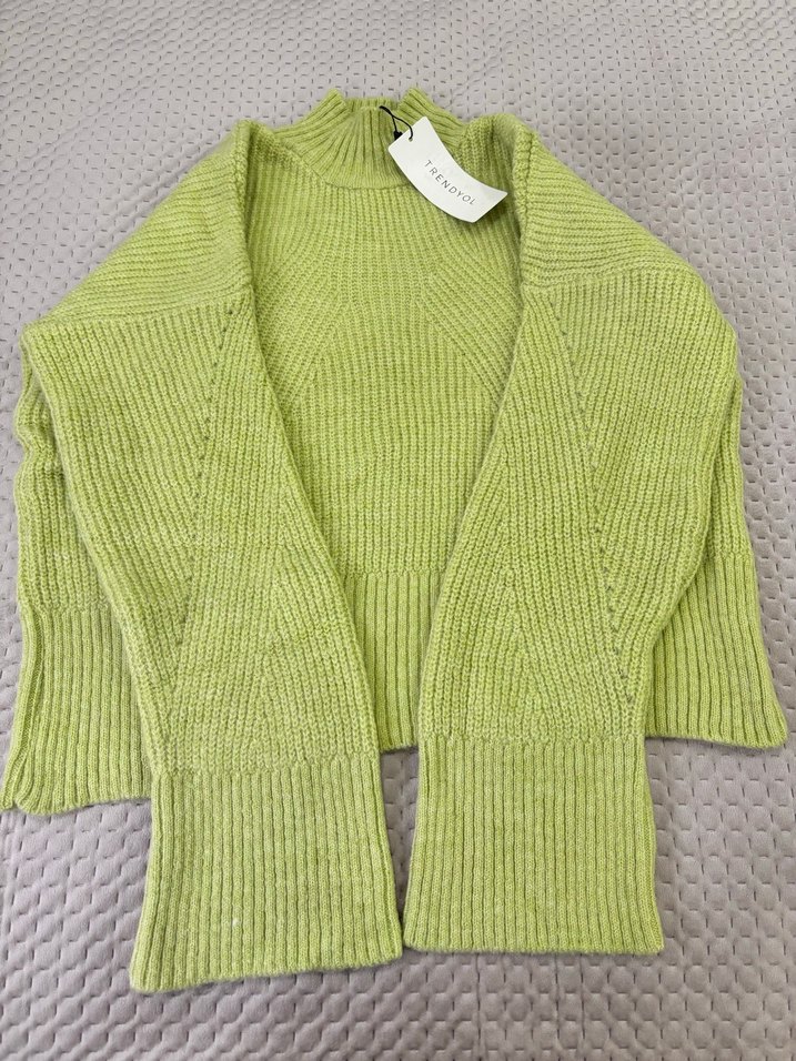 Kadın Yeşil Triko Bisiklet Yaka Kazak - Görsel 4