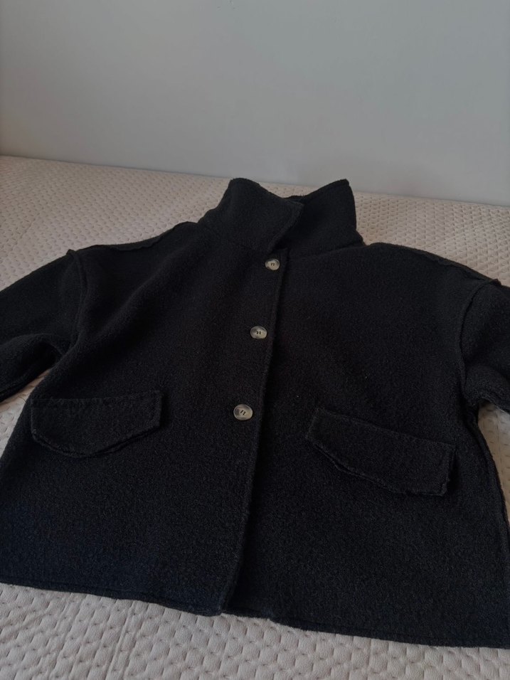 Düğmeli Siyah Midi Kaban - Görsel 2