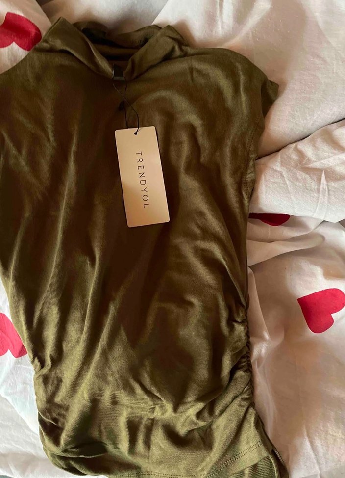 Haki Kadın Kısa Kollu Düz bluz - Görsel 4