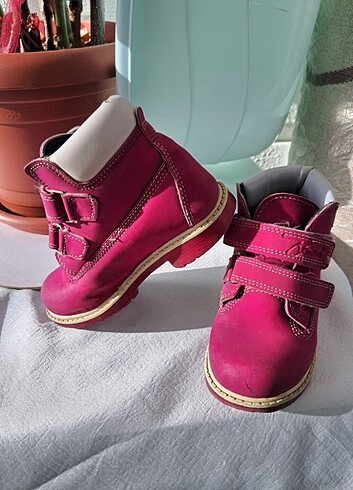 26 Beden Kiz cocuk bot