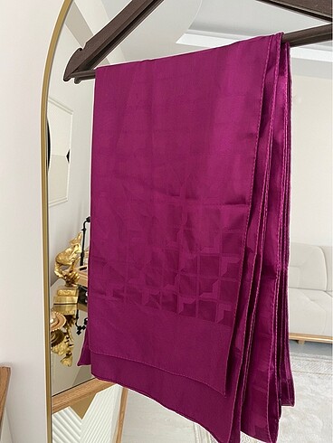 Şal Qaramel scarf