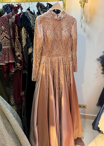 İnci İşlemeli Bej Uzun Abiye Elbise - Görsel 2