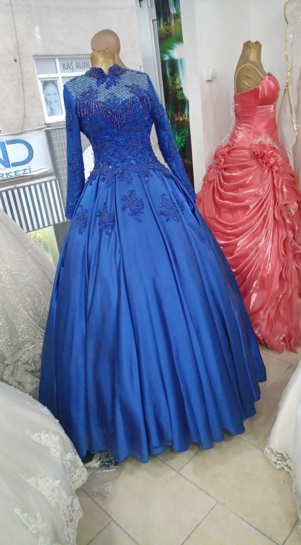 Uzun Kollu İşlemeli Mavi Nişan Elbisesi - Görsel 2