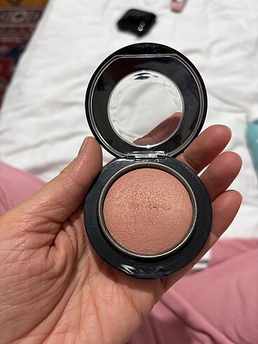 Beden Mac warm soul allık