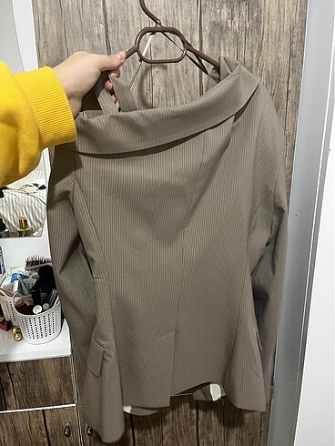 s Beden BERSHKA ASİMETRİK BLAZER CEKET