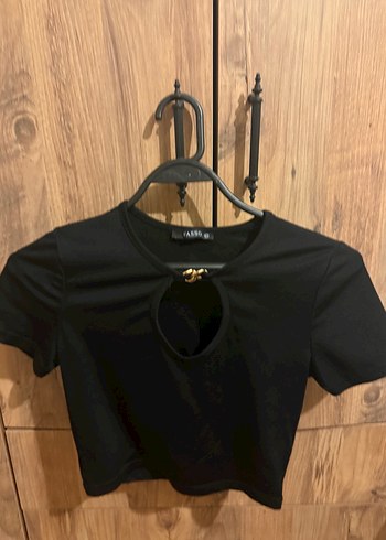 Bershka Siyah Deri Kısa Crop Top