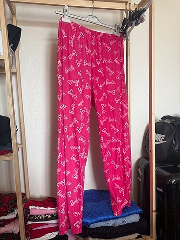 Diğer Barbie pijama