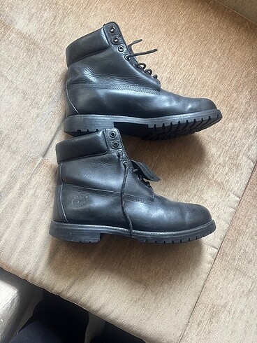 Timberland siyah boğazlı bot