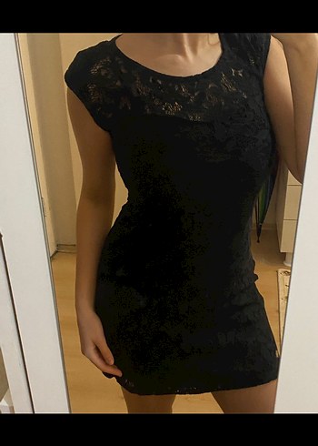 Dantel Detaylı Siyah Vatkalı Mini Elbise - Görsel 3