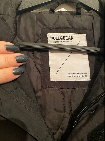 m Beden Pull and Bear Mont