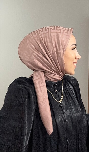 Jakar eşarp