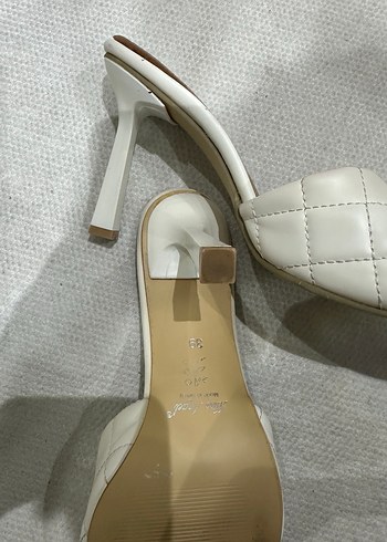 Trendyol & Milla Beyaz Kadın Stiletto Terlik, Kareli Desen