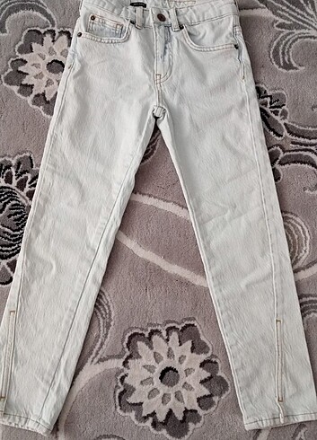 Buz Beyazı Jeans