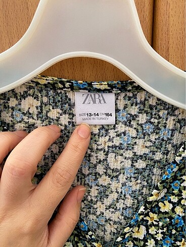 xs Beden çeşitli Renk Zara Çiçekli Elbise