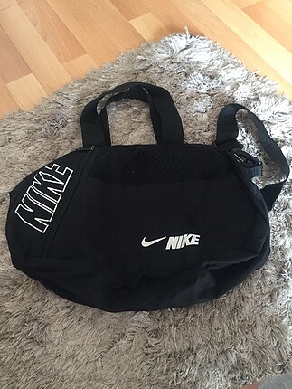Spor çanta