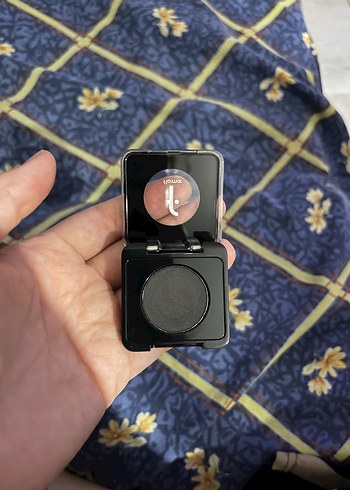 Siyah Tekli Göz Farı