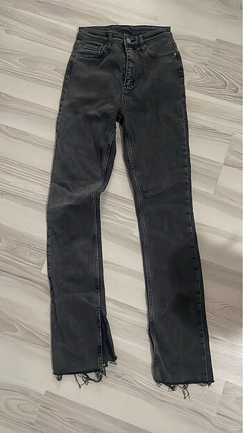 34 Beden Yırtmaçlı jean