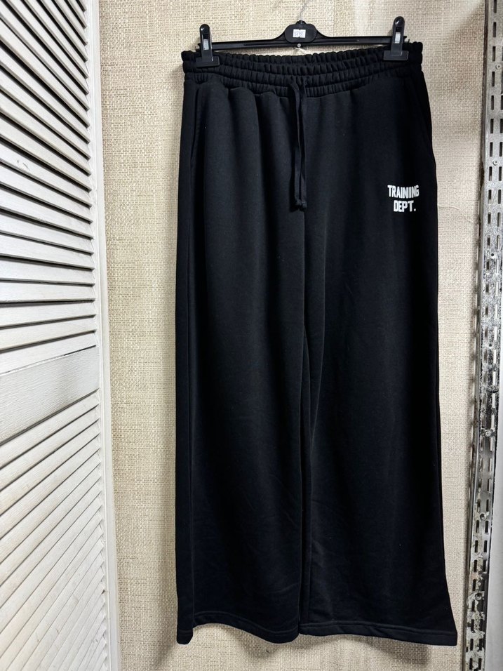 Siyah Rahat Kesim Baskılı Eşofman - Görsel 2