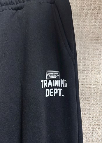 Siyah Baskılı Eşofman - Görsel 4