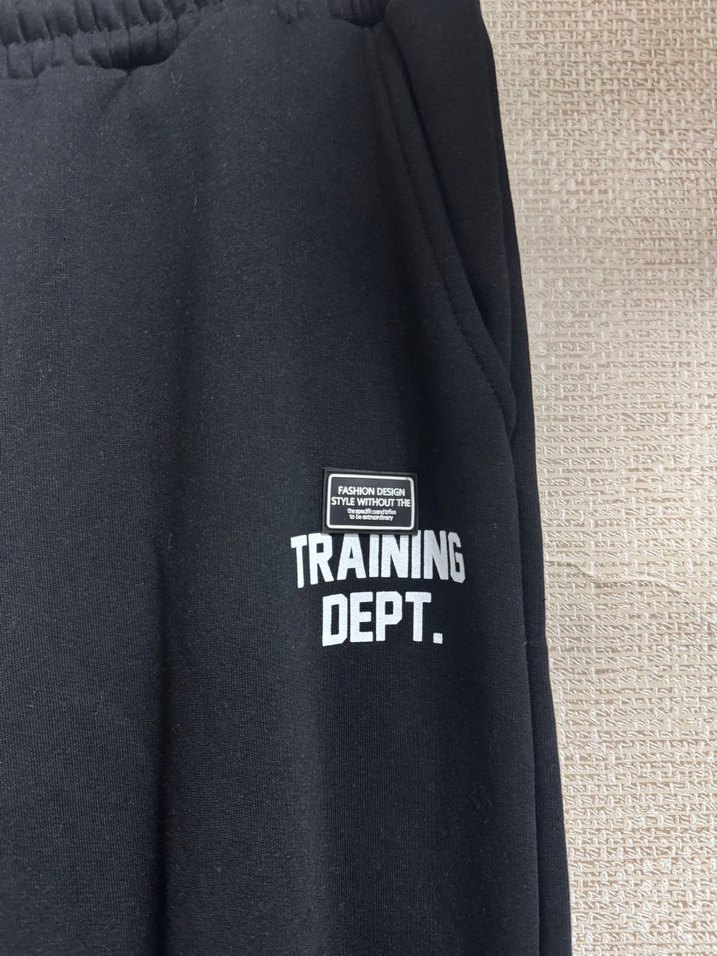 Siyah Baskılı Eşofman - Görsel 4