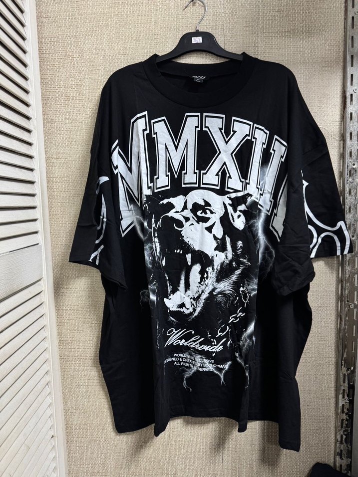 Siyah Baskılı Tişört - Görsel 4