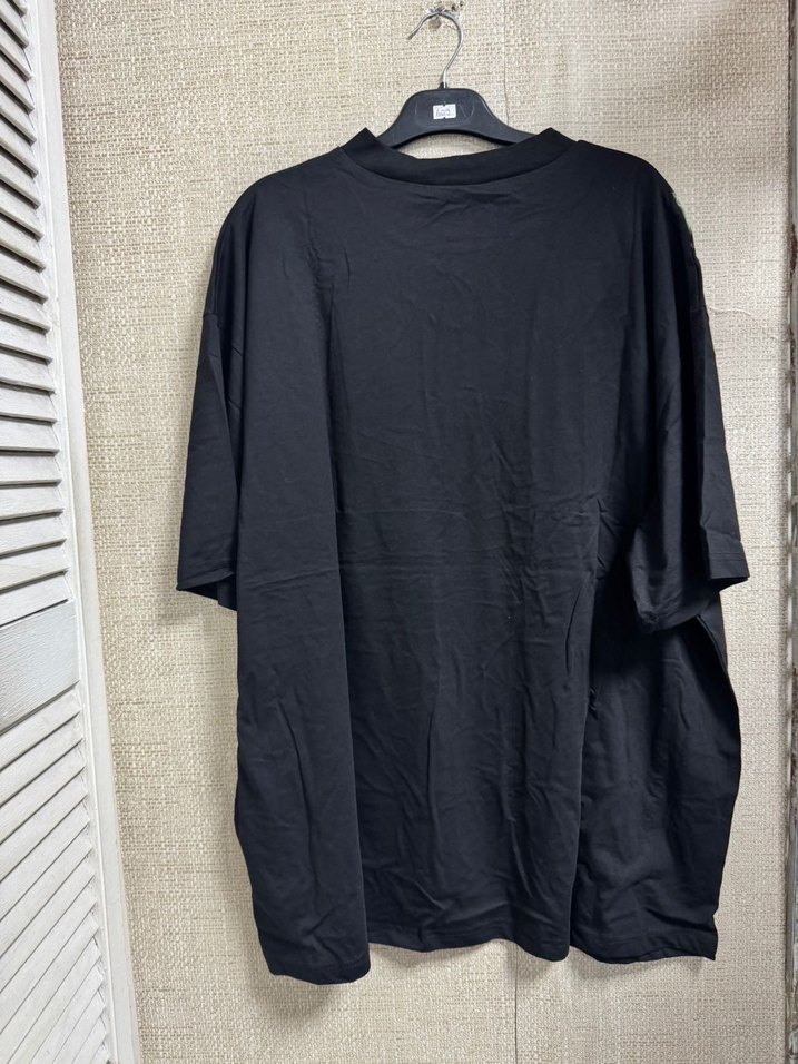 Siyah Baskılı Oversize Tişört - Görsel 3